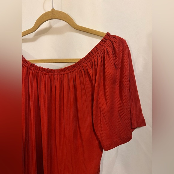 Off shoulder red orange blouse - Picture 2 of 7
